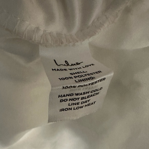 Elegant White Lace Dress - Picture 8 of 9